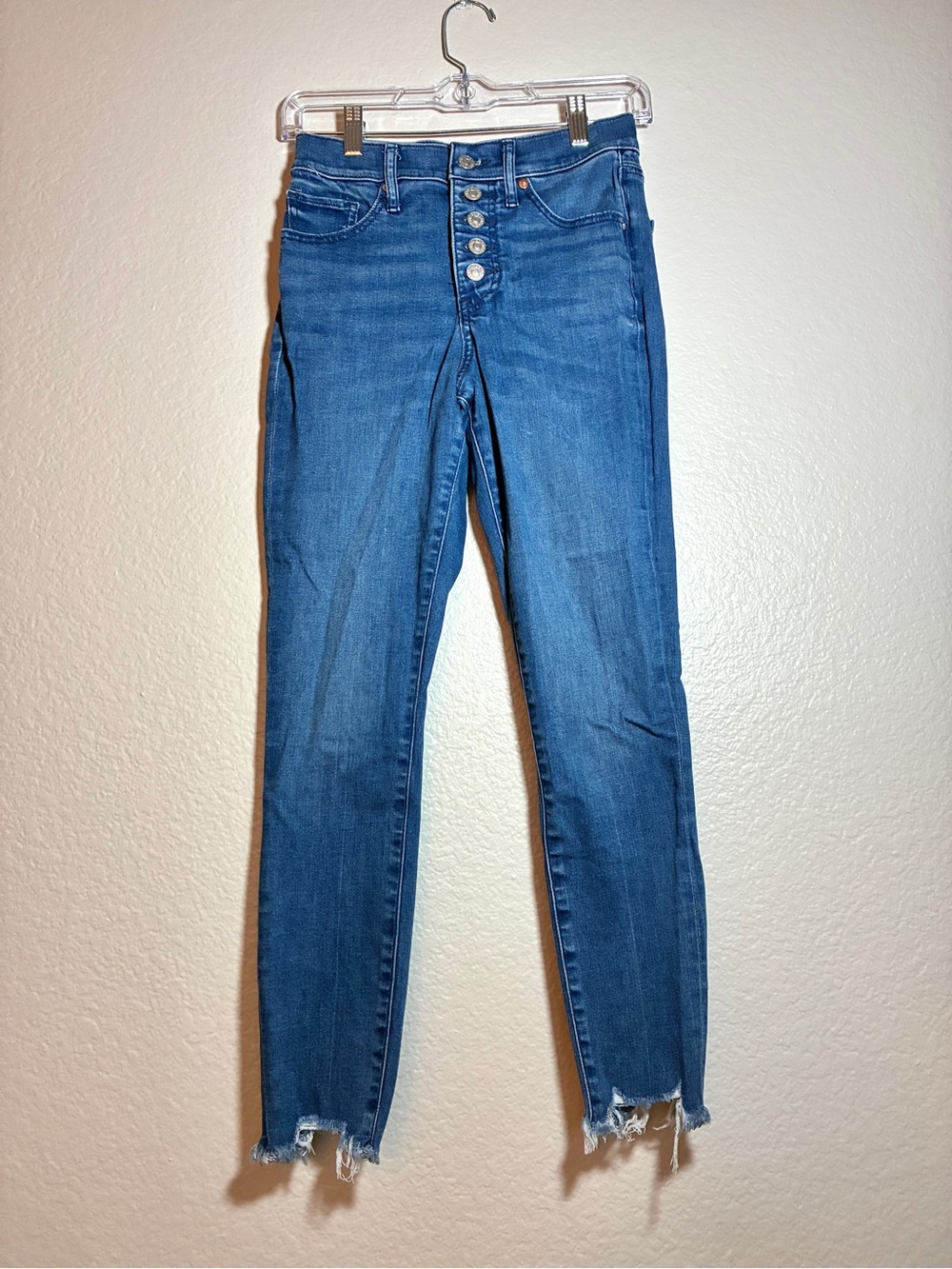 Express Medium Wash Skinny Crop Jeans Button Fly Frayed Hem Women's Size 2 Chic